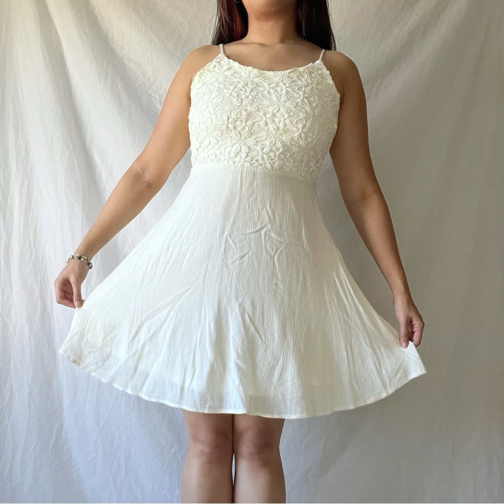 White floral lace dress - Picture 3 of 6